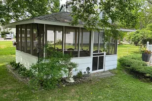 406 Roberts Ave NE, Warroad, MN 56763 - Photo 3