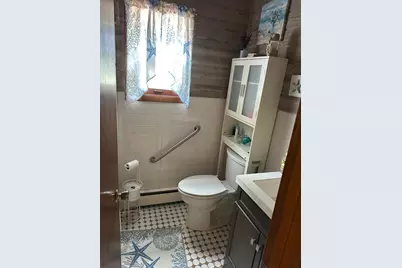 406 Roberts Avenue NE, Warroad, MN 56763 - Photo 13