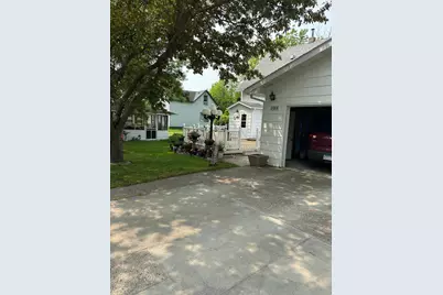 406 Roberts Avenue NE, Warroad, MN 56763 - Photo 7