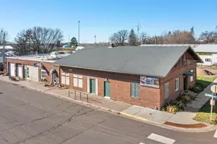 205 2nd St SW, Braham, MN 55006 - Photo 1