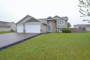 1046 Roosevelt St S, Cambridge, MN 55008 - Photo 1