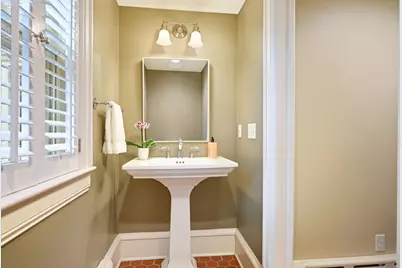 1776 Knox Avenue S, Minneapolis, MN 55403 - Photo 11