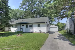 1979 Polaris Pl, North Saint Paul, MN 55109 - Photo 1