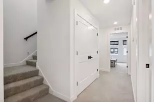 870 Mount Curve Blvd, Saint Paul, MN 55116 - Photo 37