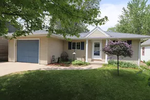 1138 Cleveland Ave, Detroit Lakes, MN 56501 - Photo 1