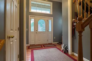 8000 Winnetka Heights Dr, Golden Valley, MN 55427 - Photo 11