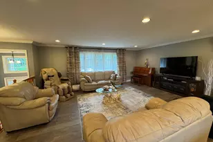 8000 Winnetka Heights Dr, Golden Valley, MN 55427 - Photo 17