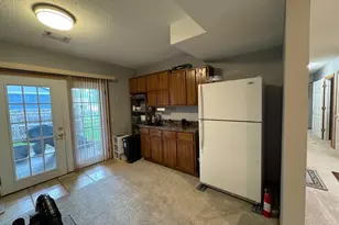 8000 Winnetka Heights Dr, Golden Valley, MN 55427 - Photo 35