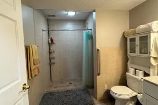 8000 Winnetka Heights Dr, Golden Valley, MN 55427 - Photo 41