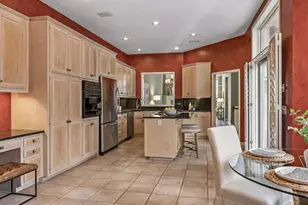 7238 Lewis Ridge Pkwy, Edina, MN 55439 - Photo 11