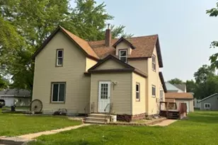 664 12th St, Windom, MN 56101 - Photo 1