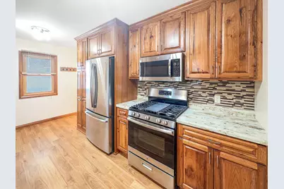 3649 Perry Avenue N, Robbinsdale, MN 55422 - Photo 5