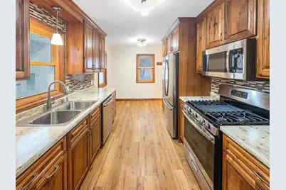 3649 Perry Avenue N, Robbinsdale, MN 55422 - Photo 3