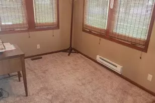 313 E 2nd St, Hills, MN 56138 - Photo 11