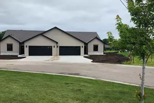 118 Altavista Dr, Detroit Lakes, MN 56501 - Photo 1