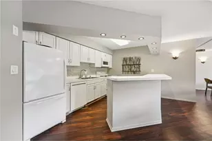 10411 Cedar Lake Rd, Hopkins, MN 55305 - Photo 35