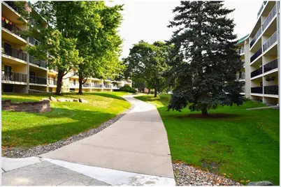 10411 Cedar Lake Road #213, Hopkins, MN 55305 - Photo 37