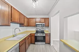 10411 Cedar Lake Rd, Hopkins, MN 55305 - Photo 15