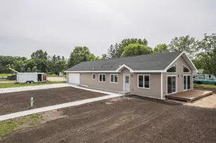 726 Dandrew Ln, Detroit Lakes, MN 56501 - Photo 3
