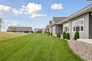 111 Vista Way, Waconia, MN 55387 - Photo 7