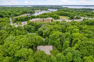 18995 Maple Ln, Deephaven, MN 55331 - Photo 3