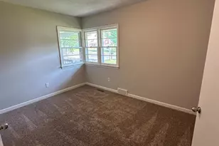 332 E Pleasant Ave, Ellsworth, WI 54011 - Photo 15