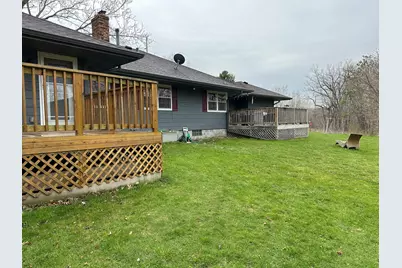 332 E Pleasant Avenue, Ellsworth, WI 54011 - Photo 5