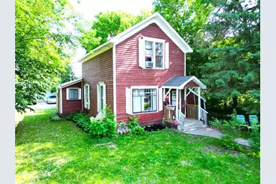 214 W Vasa Avenue, Fergus Falls, MN 56537 - Photo 1