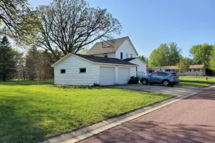 801 Greenwood Ave, Tracy, MN 56175 - Photo 5