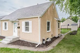 1368 Dale St N, Saint Paul, MN 55117 - Photo 1