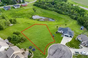 104 Spruce Ct, Le Sueur, MN 56058 - Photo 1