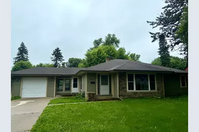 1319 Kandiyohi Avenue SW, Willmar, MN 56201 - Photo 1