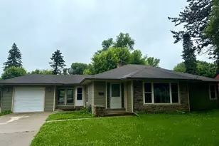 1319 Kandiyohi Ave SW, Willmar, MN 56201 - Photo 1