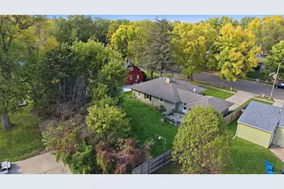 1319 Kandiyohi Avenue SW, Willmar, MN 56201 - Photo 13