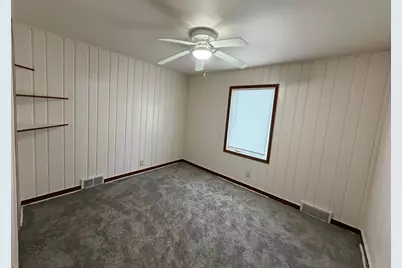 1319 Kandiyohi Avenue SW, Willmar, MN 56201 - Photo 7