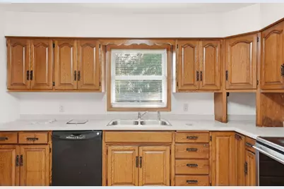 1319 Kandiyohi Avenue SW, Willmar, MN 56201 - Photo 9