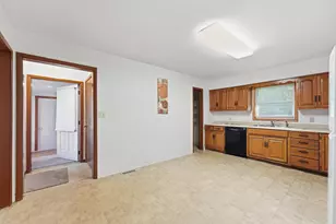 1319 Kandiyohi Ave SW, Willmar, MN 56201 - Photo 33