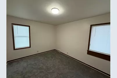 1319 Kandiyohi Avenue SW, Willmar, MN 56201 - Photo 5