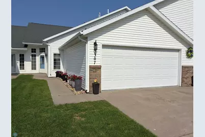 3307 38th Street S, Moorhead, MN 56560 - Photo 1