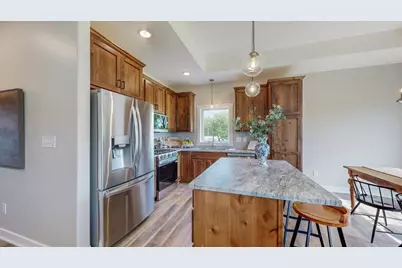 509 Golfview Avenue, Zumbrota, MN 55992 - Photo 5