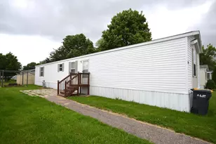 311 Mozart Ave E, Mankato, MN 56001 - Photo 1