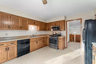 2800 Zanzibar Lane N, Plymouth, MN 55447 - Photo 3