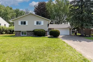 200 Sterling St N, Maplewood, MN 55119 - Photo 1