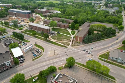 428 S Main Street, River Falls, WI 54022 - Photo 3