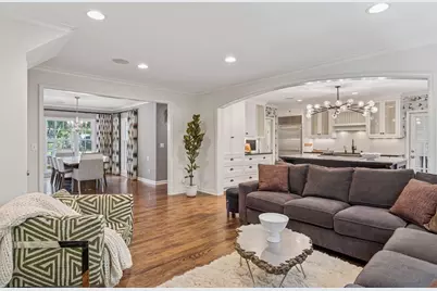 512 Janalyn Circle, Golden Valley, MN 55416 - Photo 9