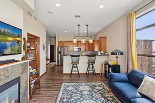 270 4th St E, Saint Paul, MN 55101 - Photo 11