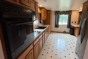 805 E Elm St, Redwood Falls, MN 56283 - Photo 3