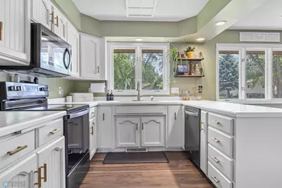 106 37th Avenue S, Moorhead, MN 56560 - Photo 7