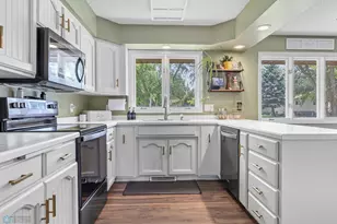 106 37th Ave S, Moorhead, MN 56560 - Photo 7