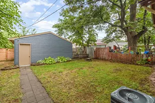 1134 Charles Ave, Saint Paul, MN 55104 - Photo 15